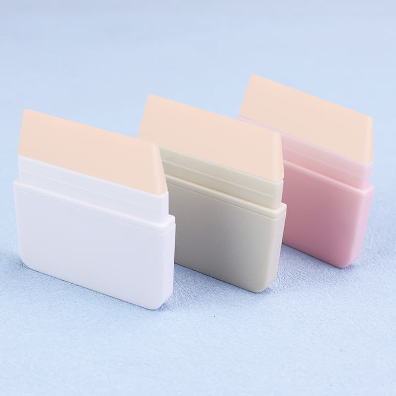 Cross-border new product foundation brush, widened silicone facial mask brush, portable, dust-proof cover, stand-up beauty brush