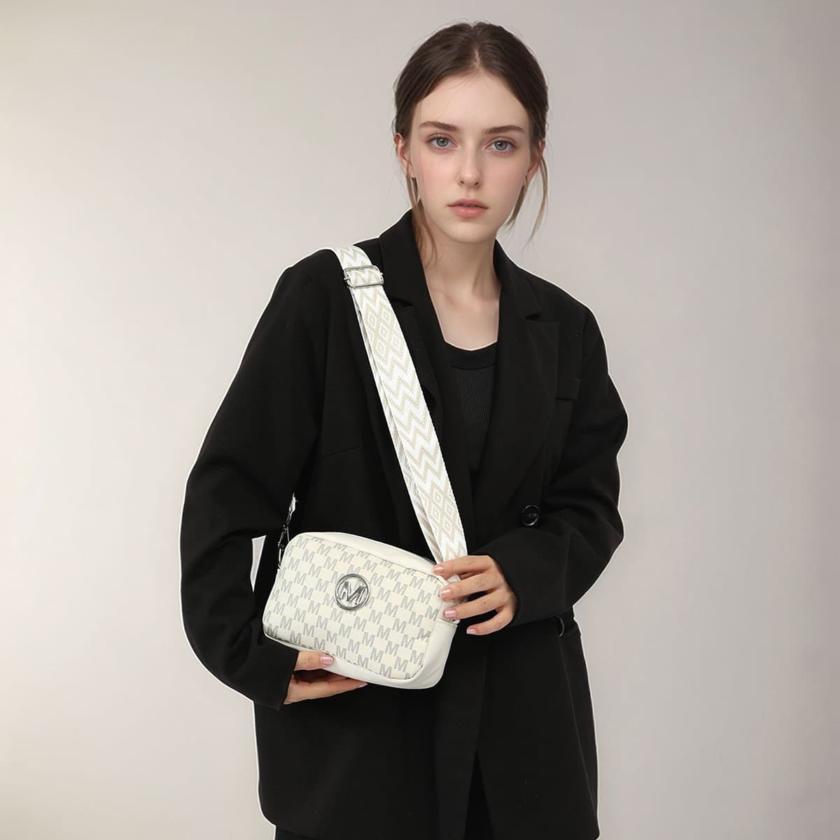 Trendy Women's Crossbody Bag 2025 New Retro Fashion Printed Chest Bag Artistic Wide Strap Shoulder Bag