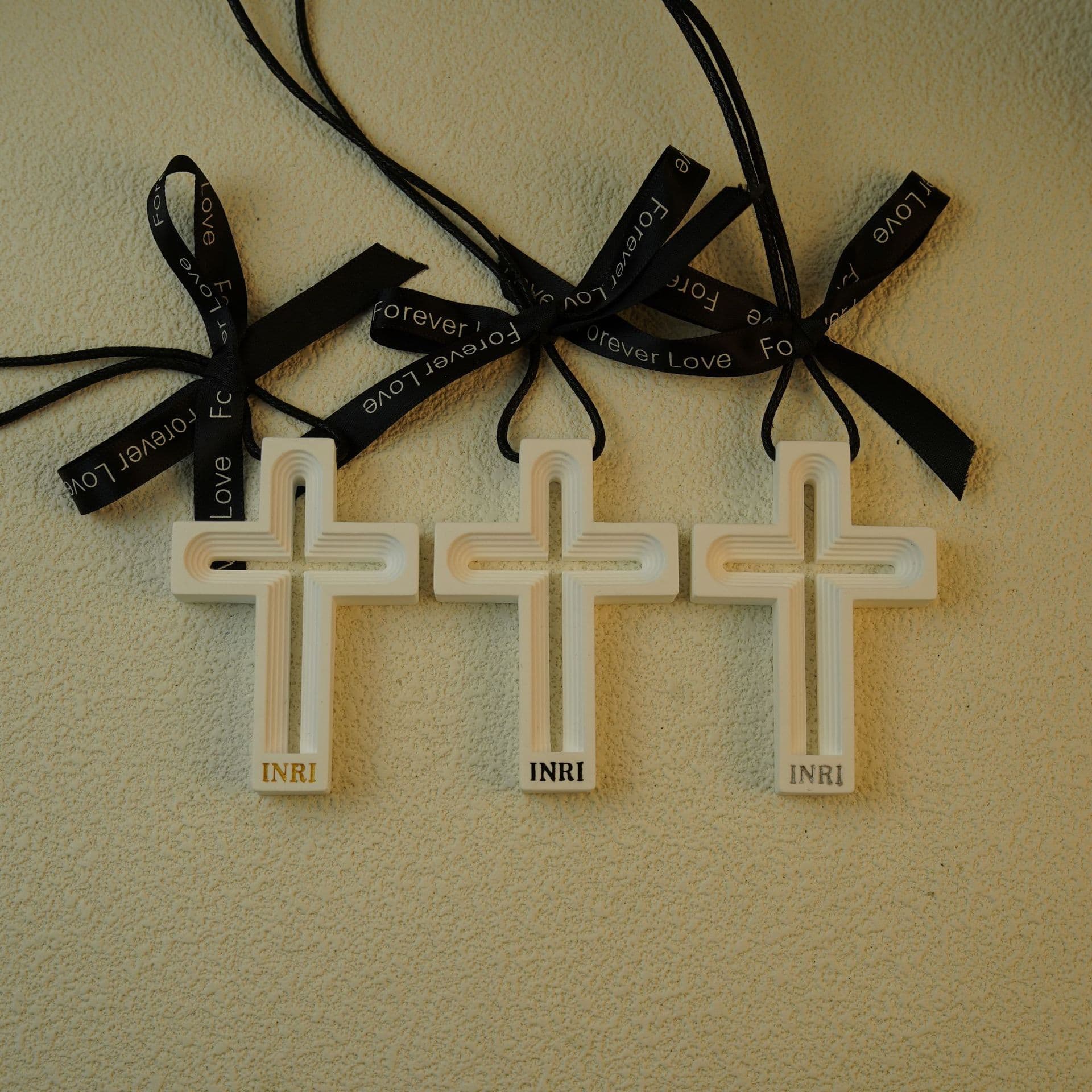Cross-shaped Scented Ornament Aromatherapy Diffuser Stone Long-lasting Fragrance for Closets Car Interior Deodorizing Plaster Decoration