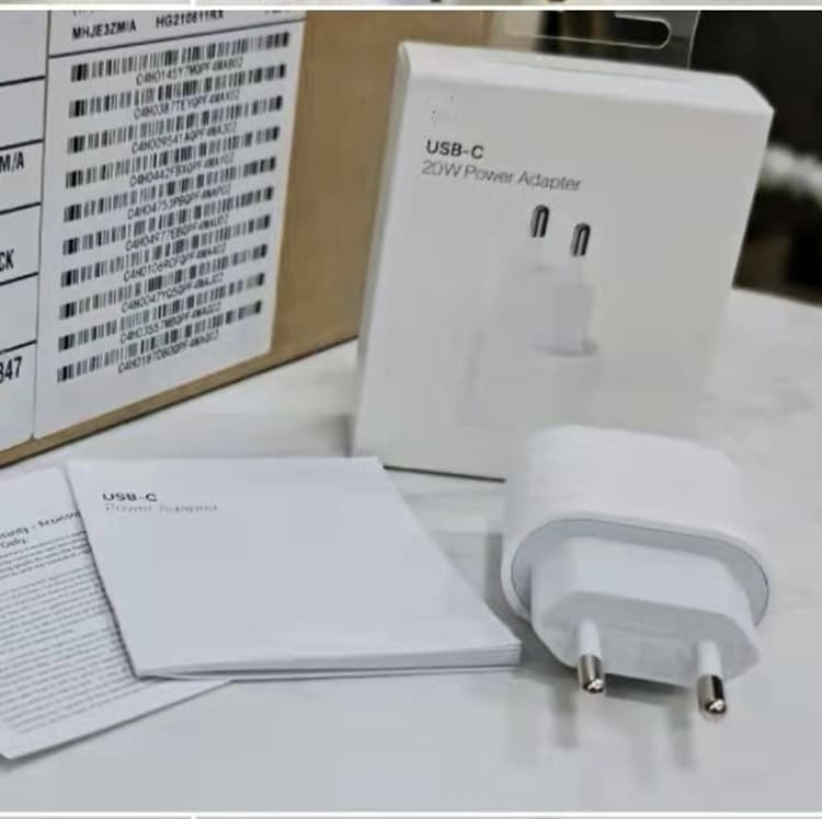 European standard PD20W charger suitable for iphone13 Apple mobile phone 20W fast charging 12 11proPD charging head