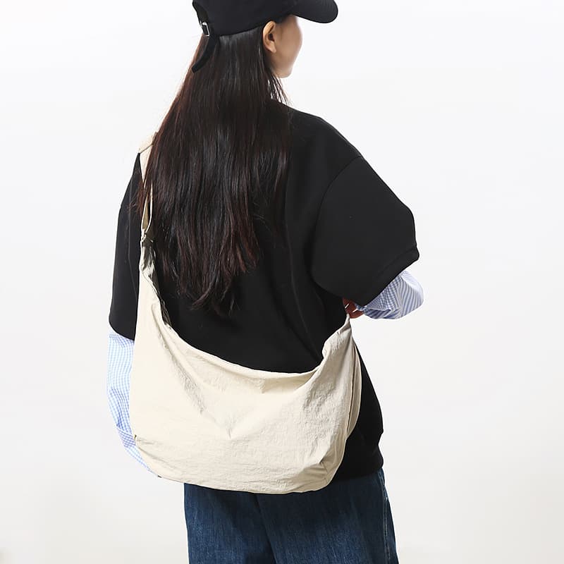 Trendy Crossbody Bag for Men 2025 New Large Capacity Student Dumpling Bag Women Commuter Bag Men's Shoulder Bag Casual