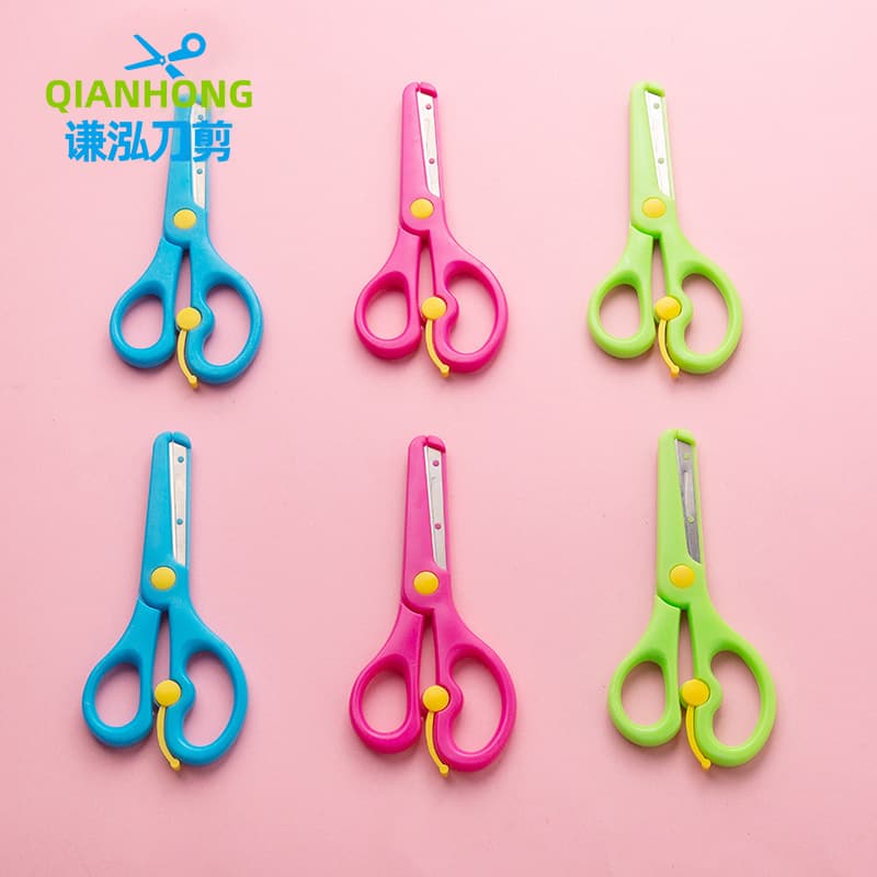 Child safety paper cutters with blades, preschool anti-pinch elastic plastic student craft scissors