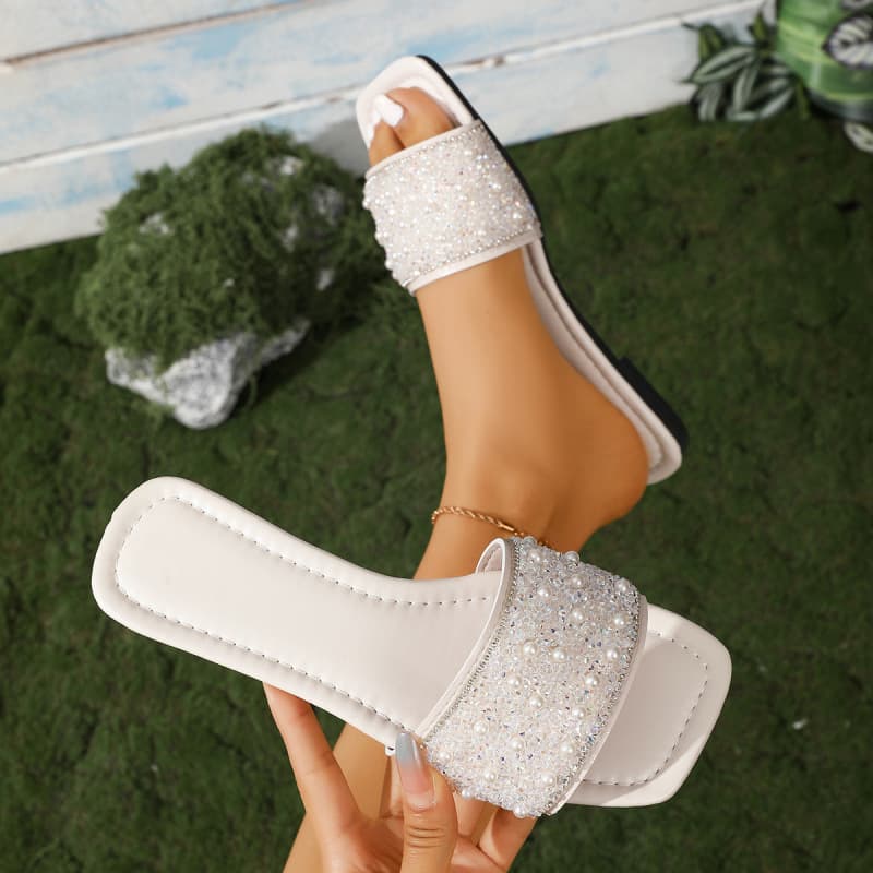 Fashion Pearl Rhinestone Flat Casual Sandals for Women, European and American Plus Size Beach Slippers, New Square Toe Outdoor Slides