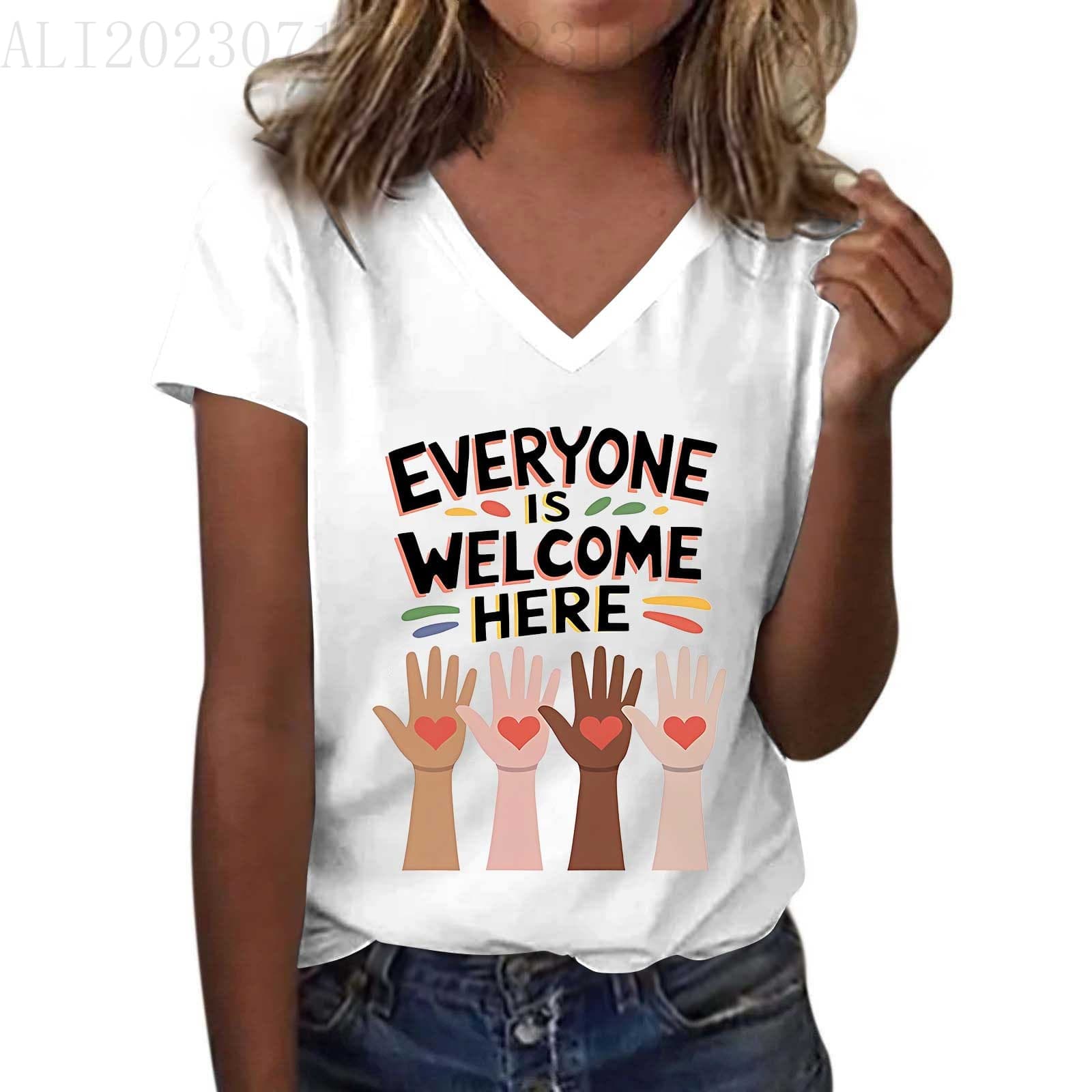 A customized cross-border foreign trade European size women's EVERYONE IS WELCOME HERE printed V-neck T-shirt