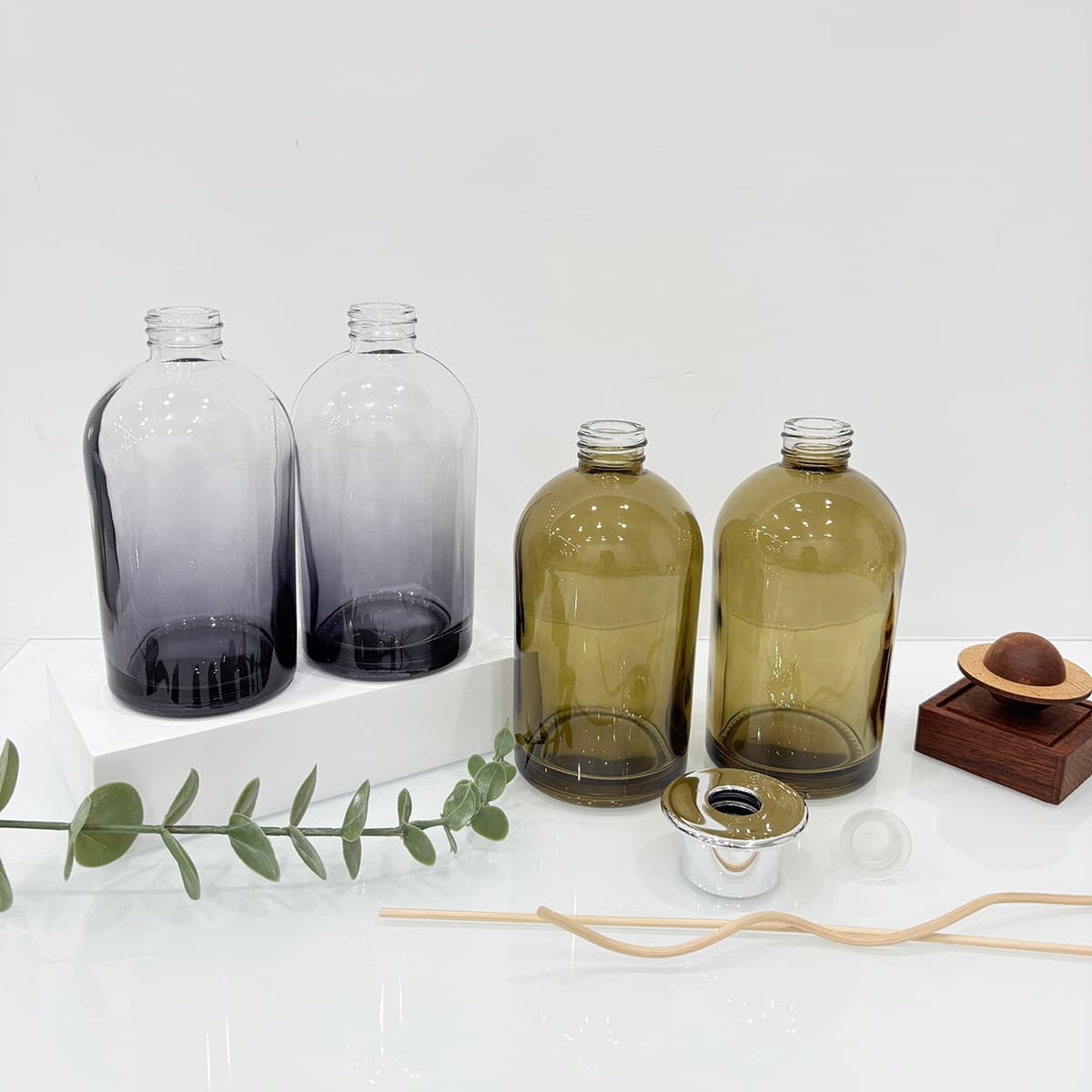 Wholesale 300ML cylindrical aromatherapy glass bottle, home fragrance flameless rattan reed essential oil diffuser bottle, indoor decorative ornament