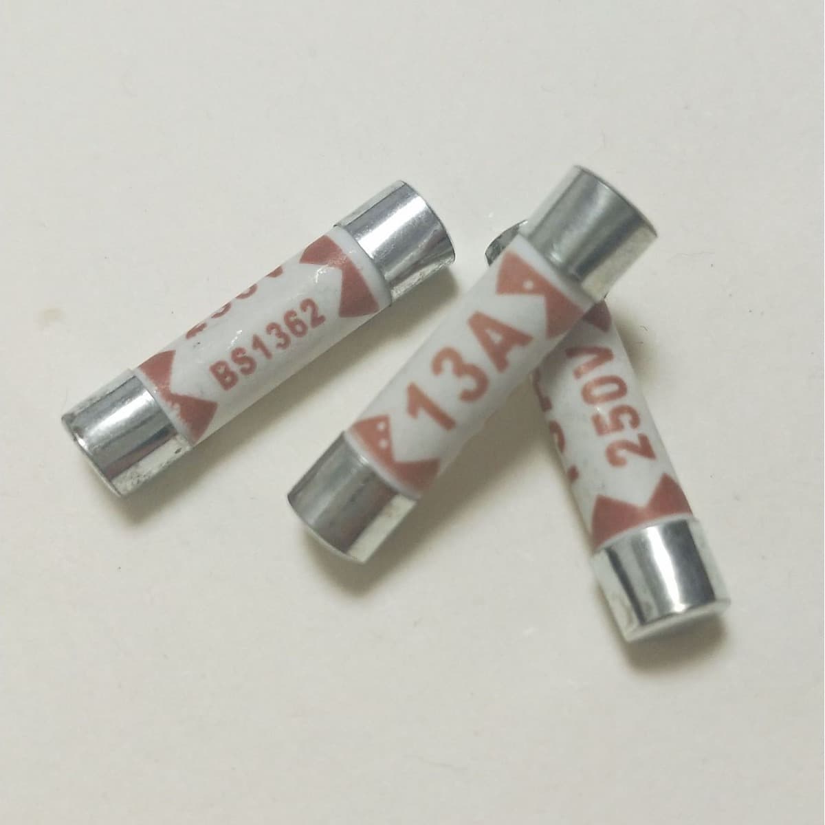 Supply 1362 sand-free British standard 6×25 ceramic fuse 3A5A13A