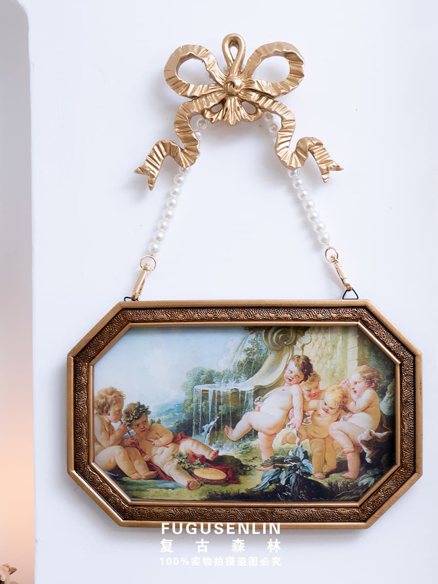 Vintage European Style Resin Photo Frame Wall Decor for Home, Hotel, and Farmhouse Wall Hanging Combination
