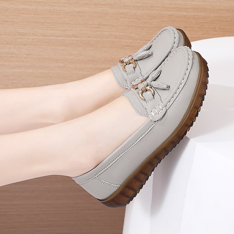 Korean Style Tassel Summer Mid-Age Slip-On Soft Sole Comfortable Hollow-Out Genuine Leather Bean Shoes, Flat Casual Women's Flats