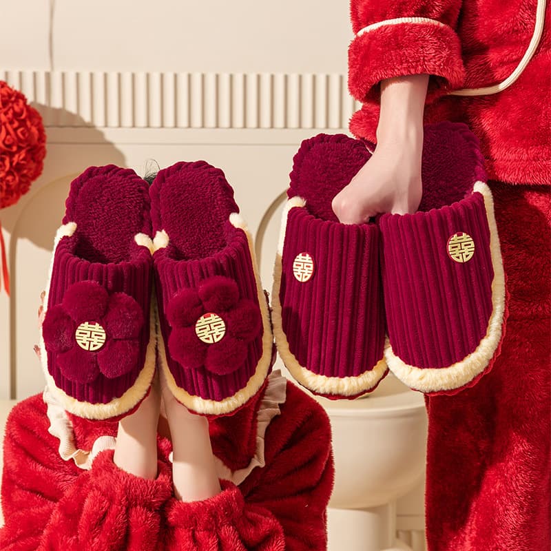 Wedding slippers for couples, autumn and winter 2023 new festive red pair, home indoor anti-slip plush warm new marriage