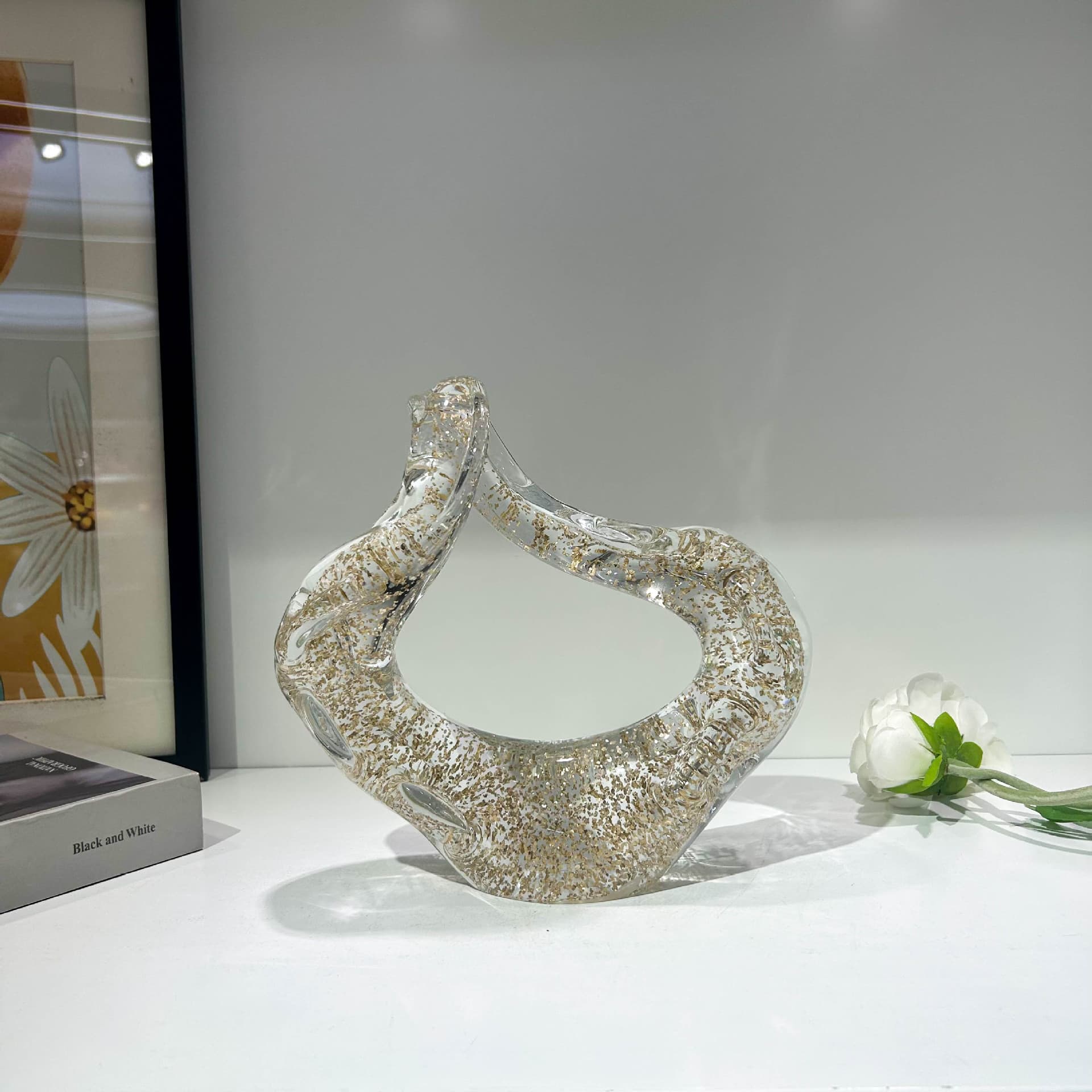 Modern Minimalist Irregular Handmade Glass Sculpture Decoration for Home Showroom Hotel Lobby High-End Soft Furnishing Ornament