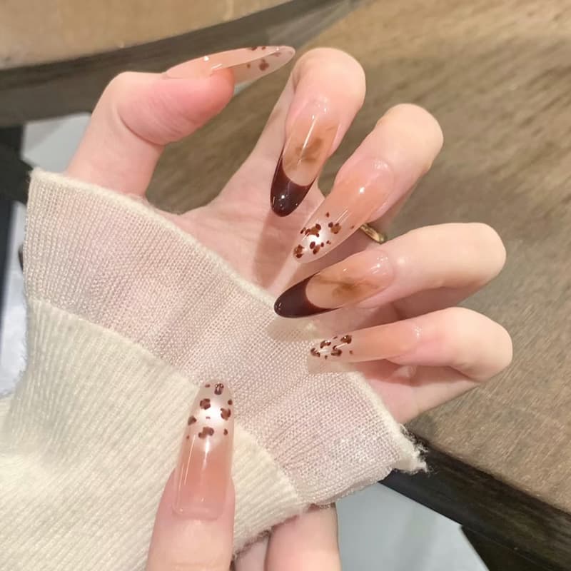 Wholesale High-End Autumn and Winter Caramel Leopard Print Women's Flat Nail Art Nail Pieces Pure Desire Hot Girl Nail Stickers