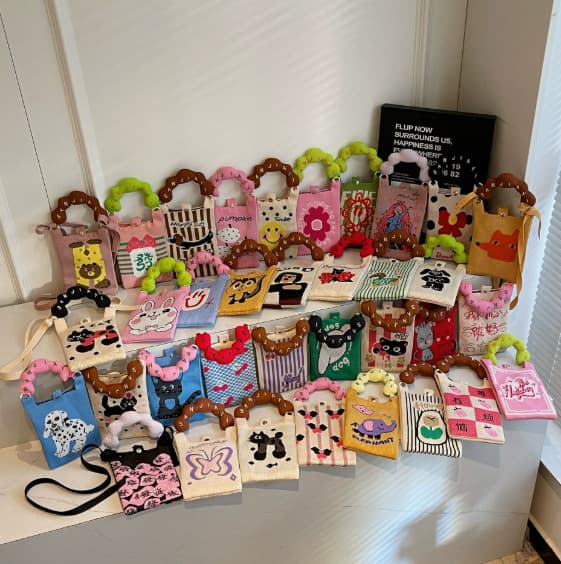 Cute New Phone Bag Mini Crossbody Knitted Summer Bag Women Red Packet Bag Personality Cartoon Crossbody Bag