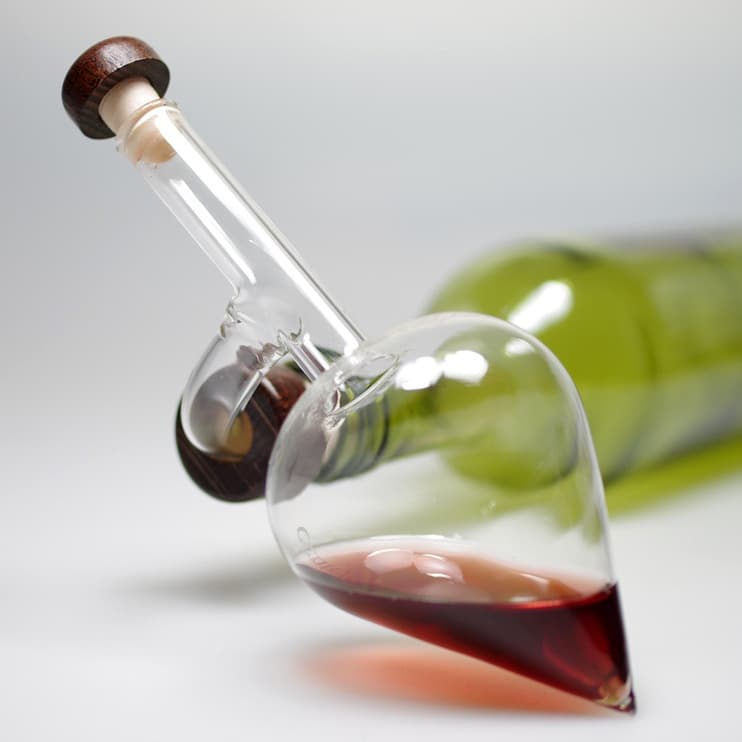 Hot-selling wine bottle pourer, air aerator, portable wine pourer, and quick wine pourer nozzle for wine.