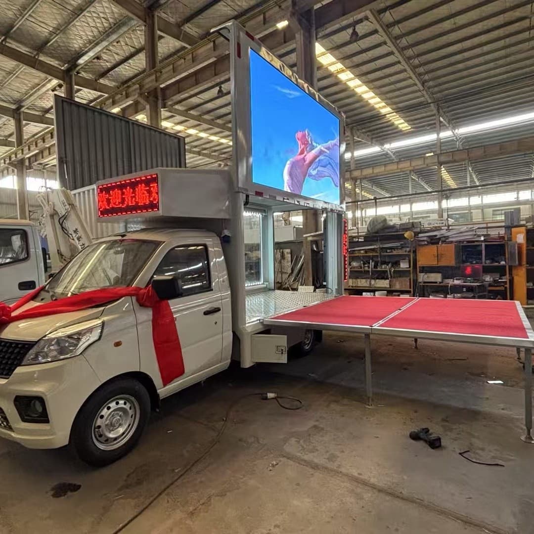 Movable LED Screen Advertising Stage Vehicle Media Vehicle Export Trade Vehicle-mounted Screen Advertising Truck