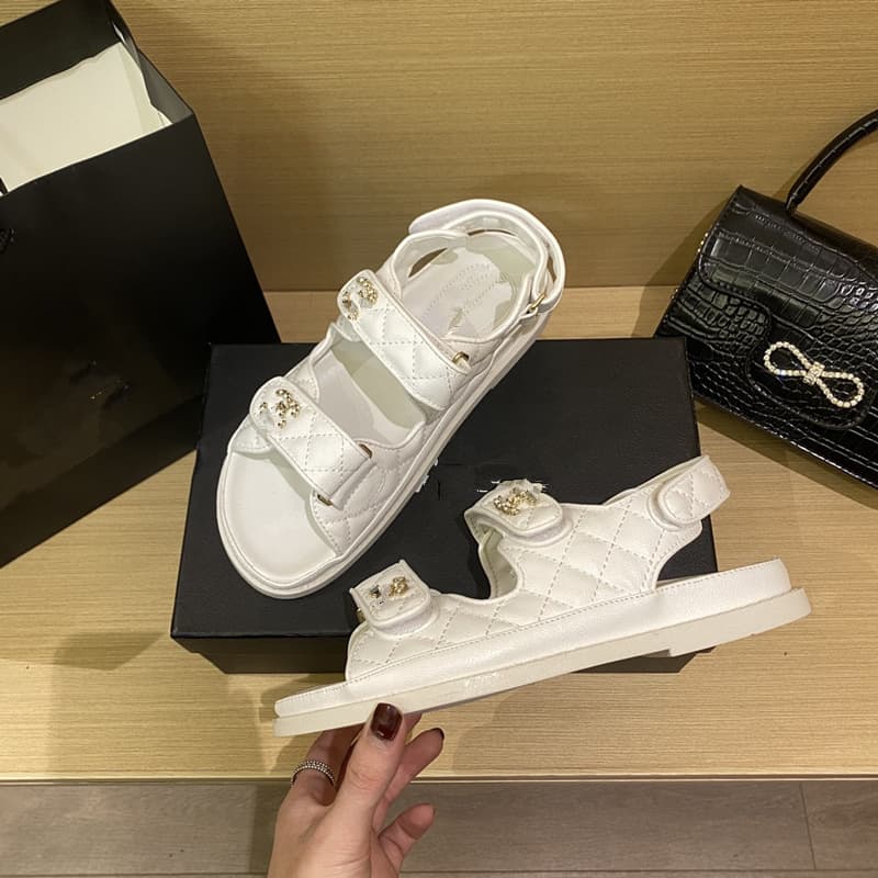 2026 Small Fragrance Velcro Genuine Leather Thick-Soled Sandals for Women, Open-Toe Beach Shoes, Fashionable Roman Sandals, Comfortable Flat Bottom