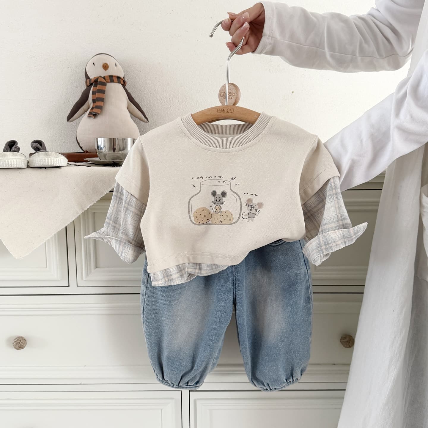 Huzhou Zhili children's clothing supply infant and toddler plaid splicing fake two-piece denim bloomers baby boy outing suit