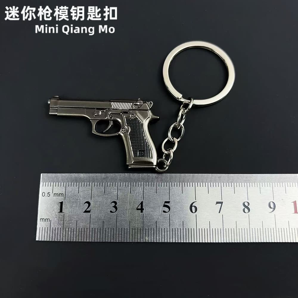 Mini PUBG Weapon P90 M4 Model Small Gun Metal Alloy Backpack Pendant Charm Toy Keychain