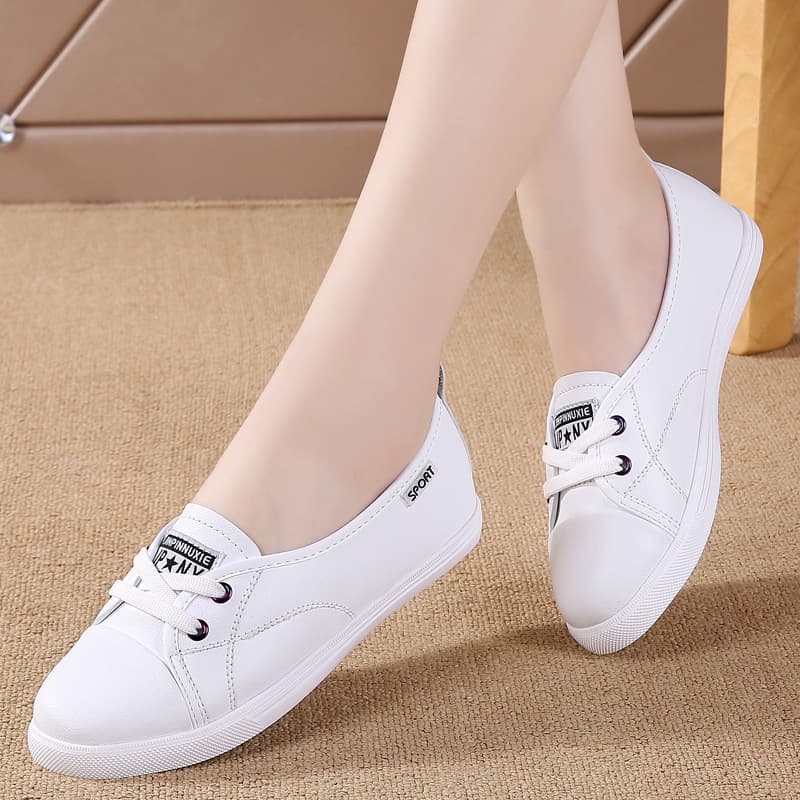 Lazy White Sneakers Shallow Mouth Flat Single Shoes Slip-On Sneakers Breathable Nurse Shoes Casual Shoes Anti-Slip Lightweight Women's Shoes