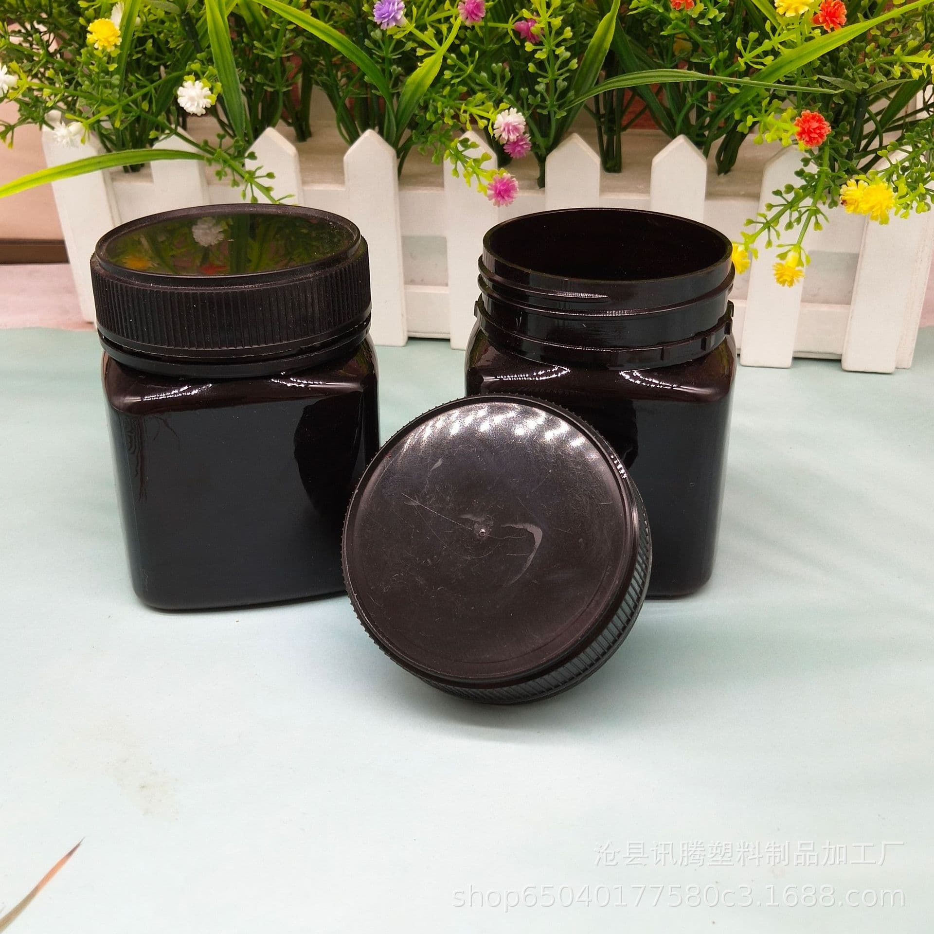 Wholesale 250ml square honey bottle plastic food jar pet square plastic sealed jar brown imitation light transmission