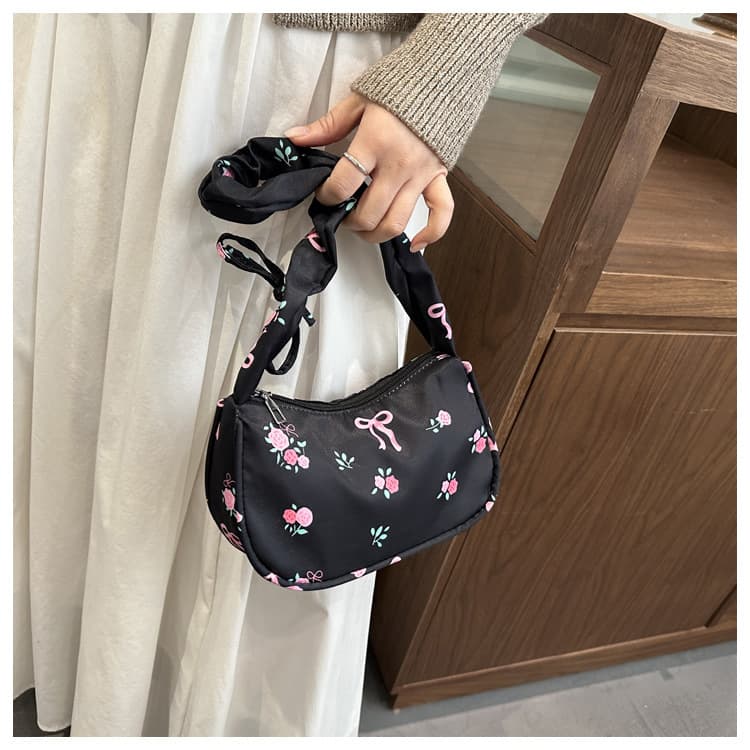 Fashion Women's Bag 2025 New Style Korean Minimalist Ins Versatile Commuter Pleated Shoulder Bag
