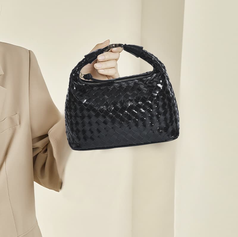 Cross-border Hot Seller Woven Women's Bag 2026 New Fashion Horn Handbag Niche Versatile Shoulder Bag Hand Carry Bag