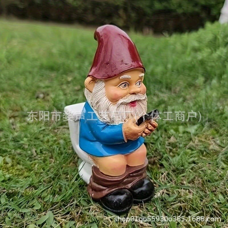 Cross-border Garden Gnome on Toilet Playing Phone Garden Yard Ornament Resin Craft Gnome Decoration