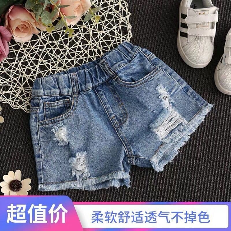 Versatile and stylish ripped denim shorts for girls, summer frayed hem new 2026 white hot pants for older children