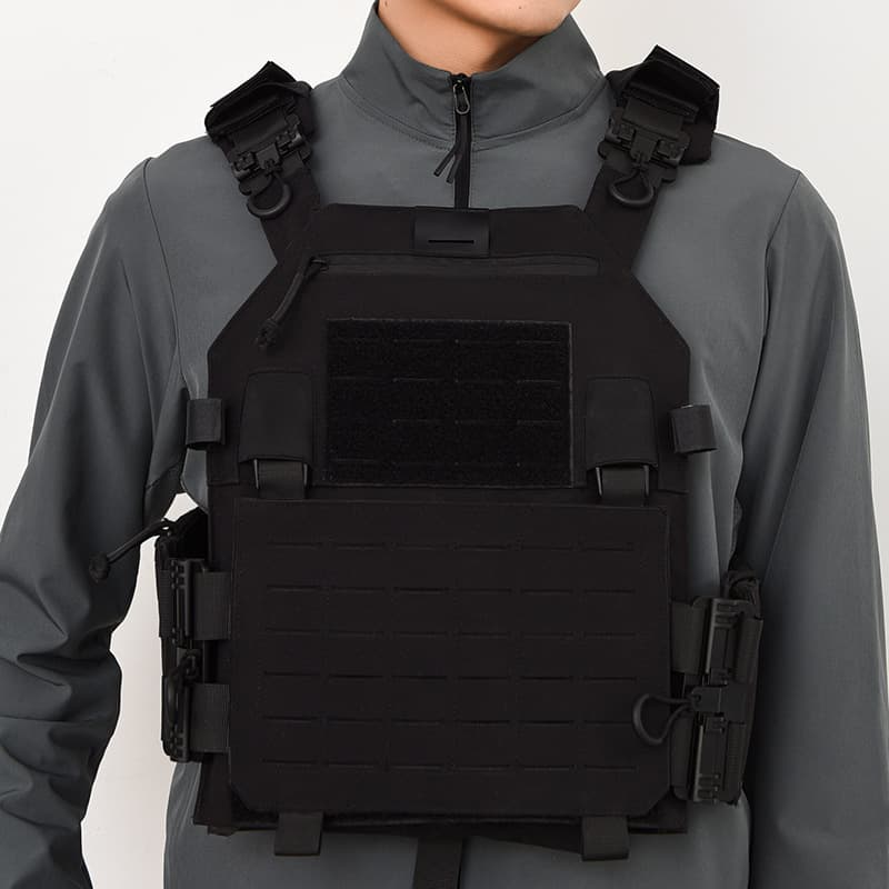 Quick-Release Tactical Vest Multi-Functional Outdoor Vest Military Gear Breathable Wearable Duty Vest