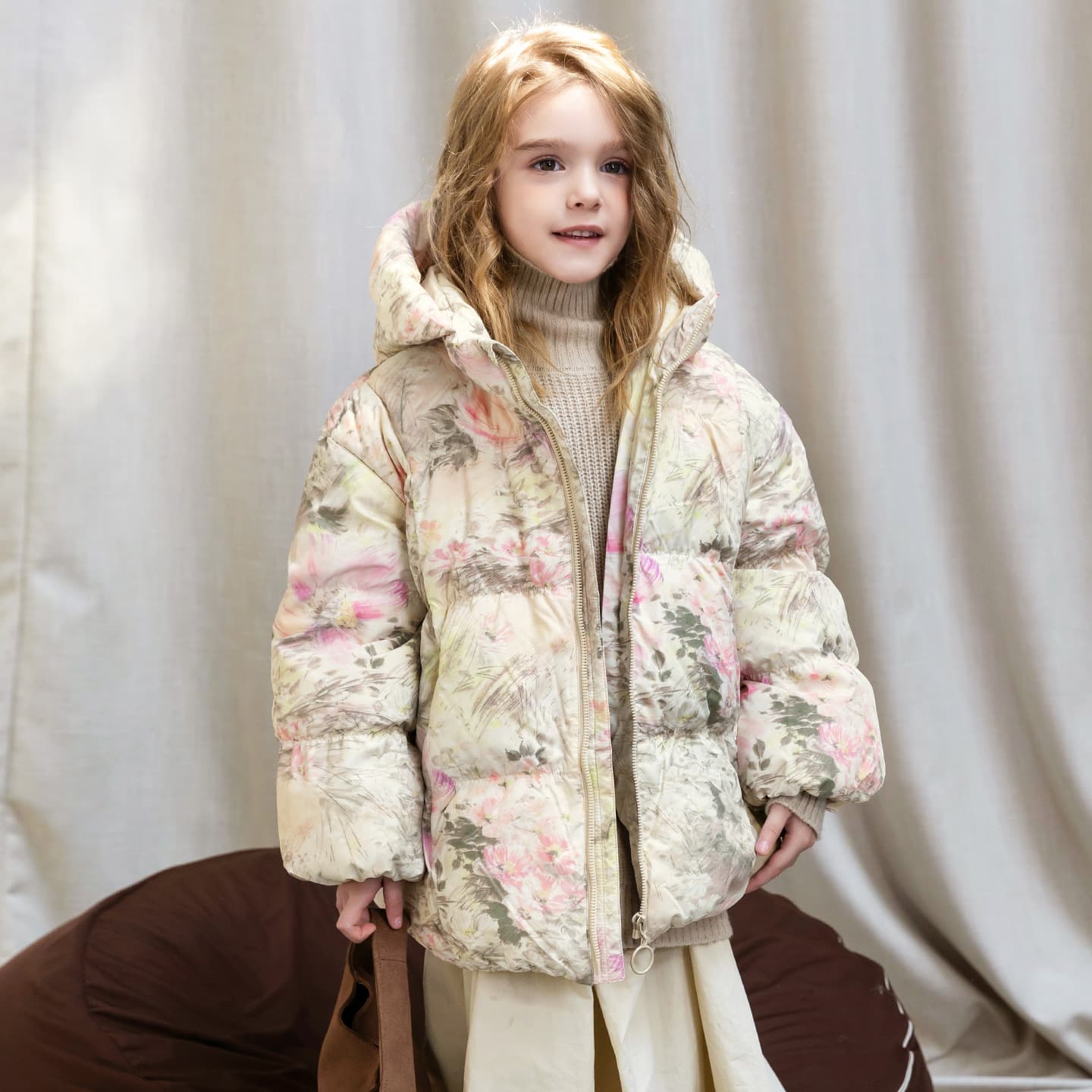 Girls Down Jacket Mid-Large Child 2025 Winter New Floral Print Children Down Coat 90 Down 4183