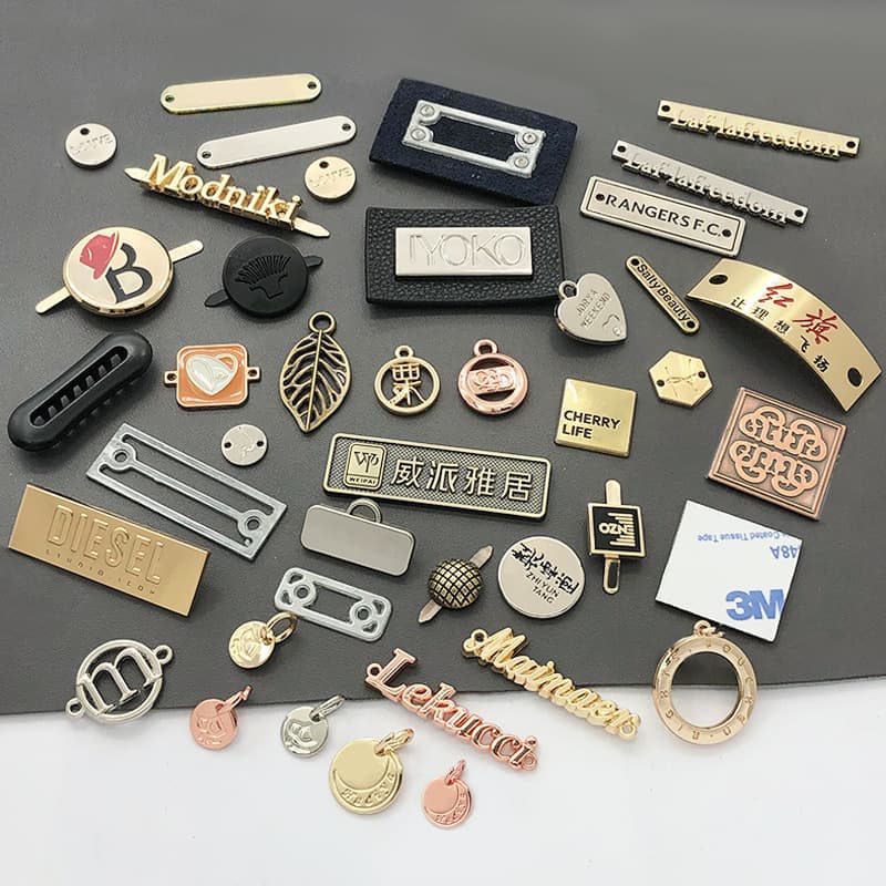 Custom Metal Nameplate Factory Wholesale Rectangular Luggage Gold Letter Small Label Clothing LOGO Hardware Badge