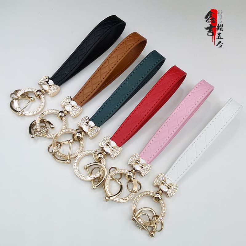Luxury Rhinestone Butterfly Keychain Diamond Fashion Leather Women's Keychain Cute Bag Keychain Pendant