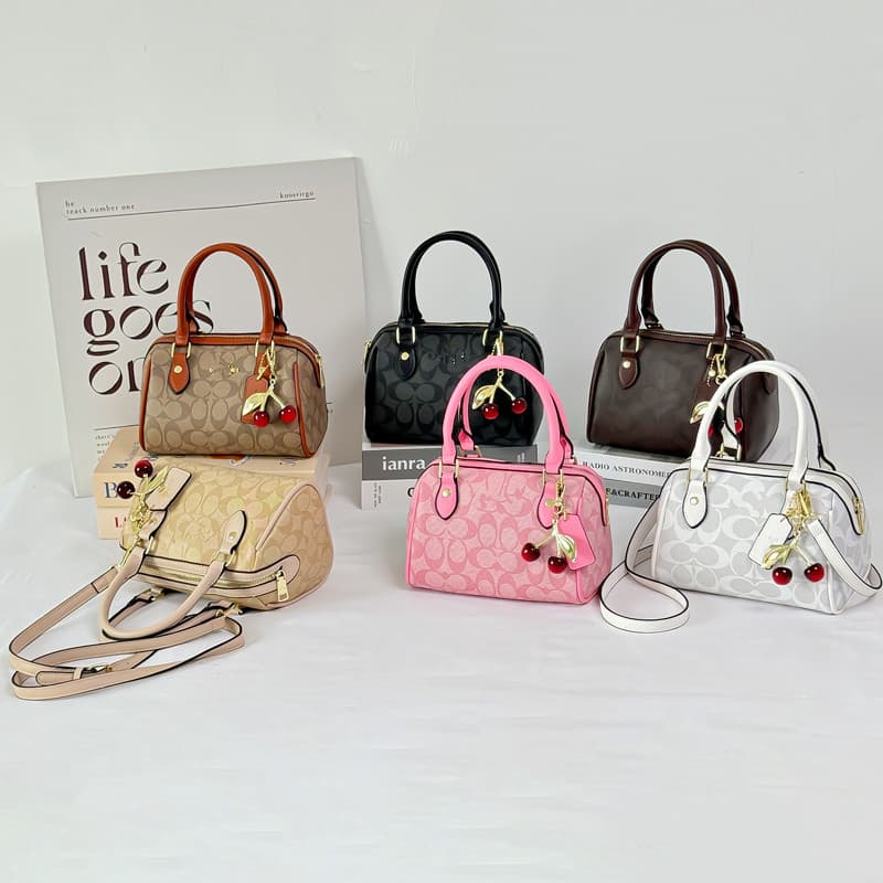 Boston Pillow Bag Crossbody Shoulder Bag High-Quality Versatile Large Capacity Bowling Handbag with Charm Women's Bag