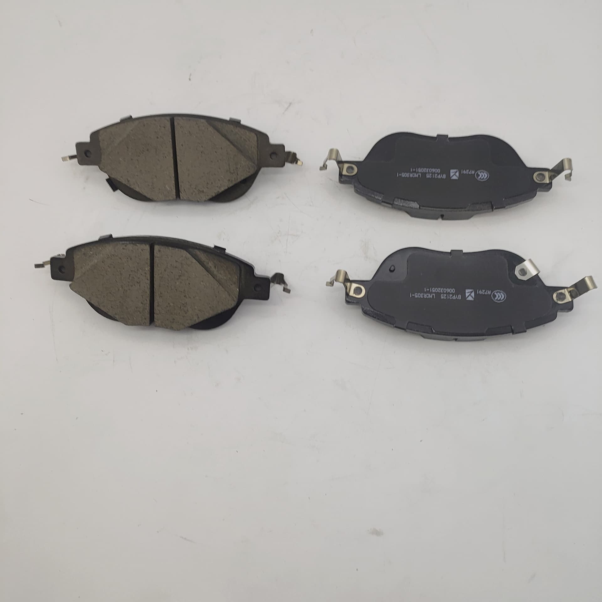 Professional manufacturer supplies various car brake pads wear-resistant for Dongfeng T5EVO