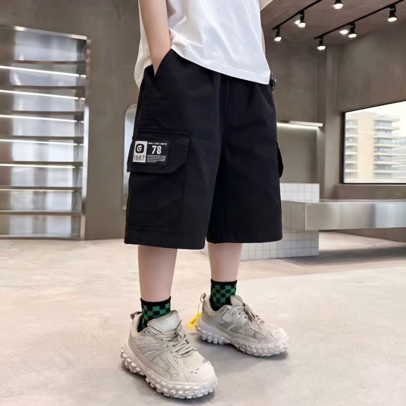 Children's new summer overalls, boys' loose five-quarter pants, men's medium and large children's fashion shorts, versatile children's pants