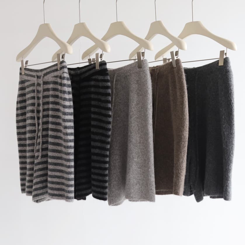 Korean Casual Style Striped Knit Wide-Leg Mid-Length Shorts, Spring High-Waist Elastic Waist Slimming Versatile Shorts for Women