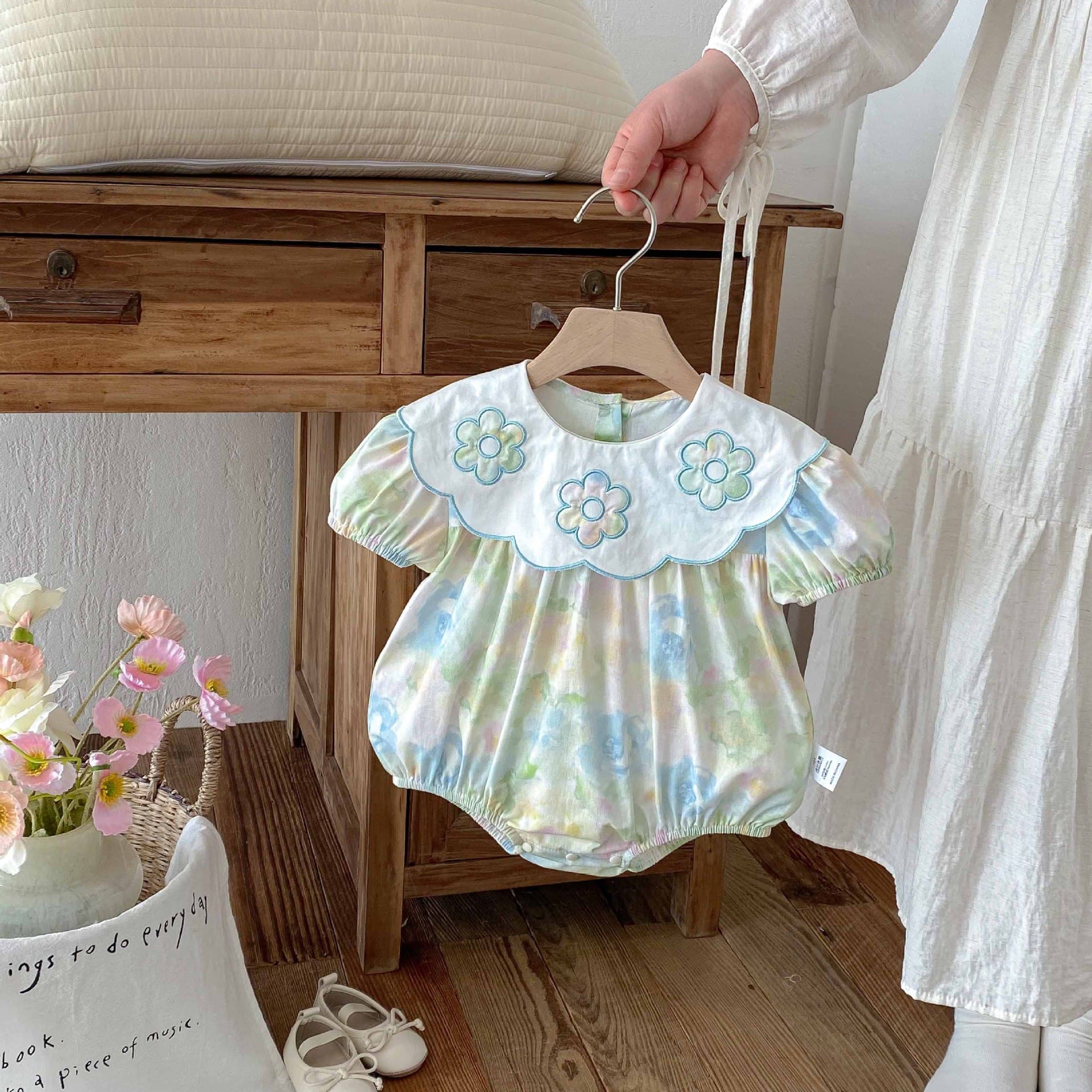 Baby summer clothes, newborn clothes, baby girl's onesies, full-moon harem princess thin coveralls, pure cotton type a