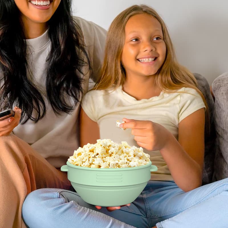 New Medium Silicone Popcorn Bucket with Handle Microwave Foldable Silicone Popcorn Bowl Modern Simple Round Shape for Adults and Children