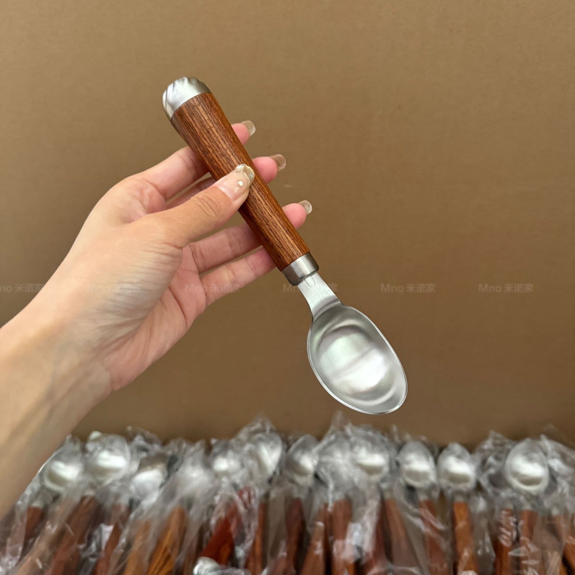 Minuo Home 304 Stainless Steel Rosewood Ice Cream Scoop Baller Spoon Fruit Melon Baller