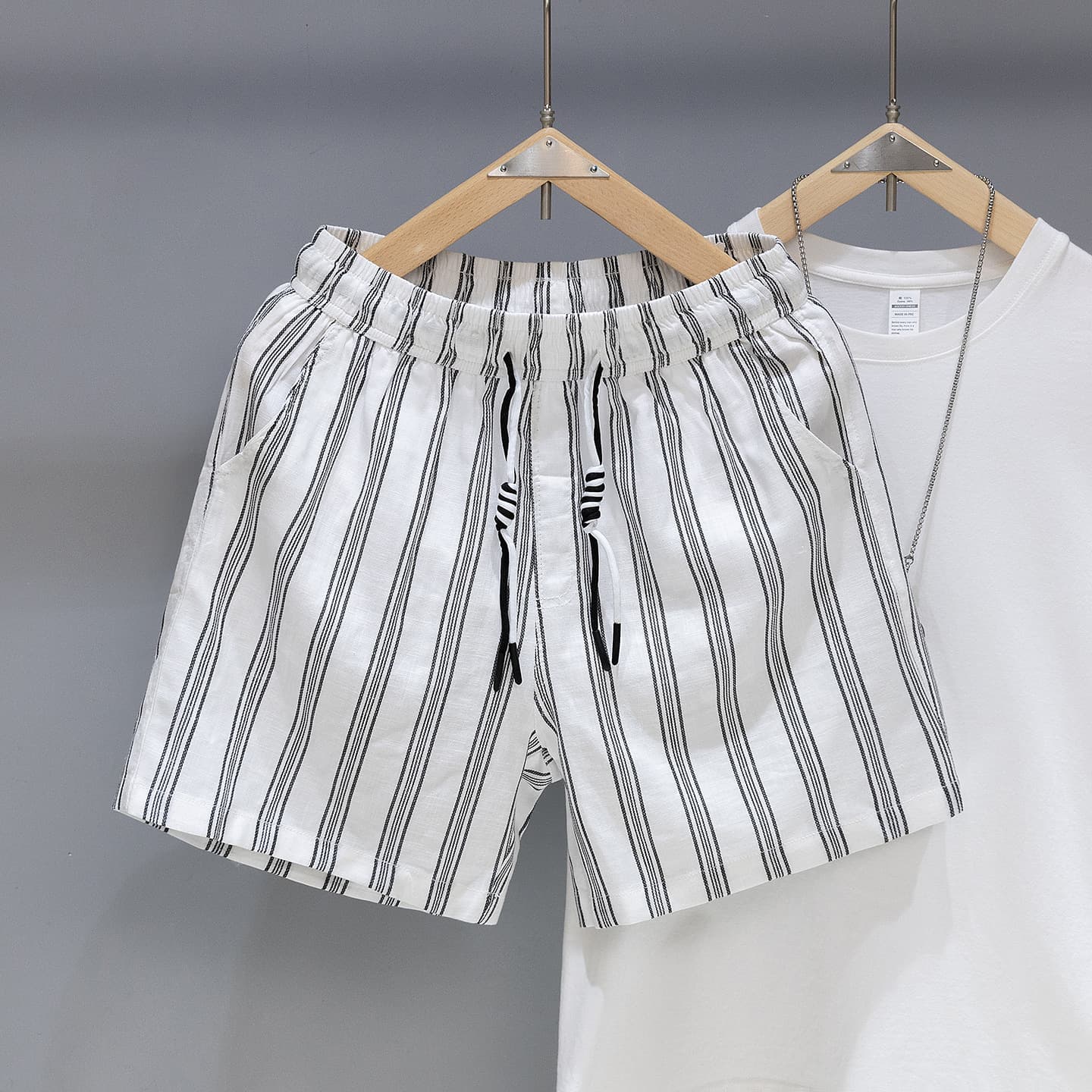 Fashion striped light shorts summer loose quarter pants summer new men and women trendy brand casual shorts light