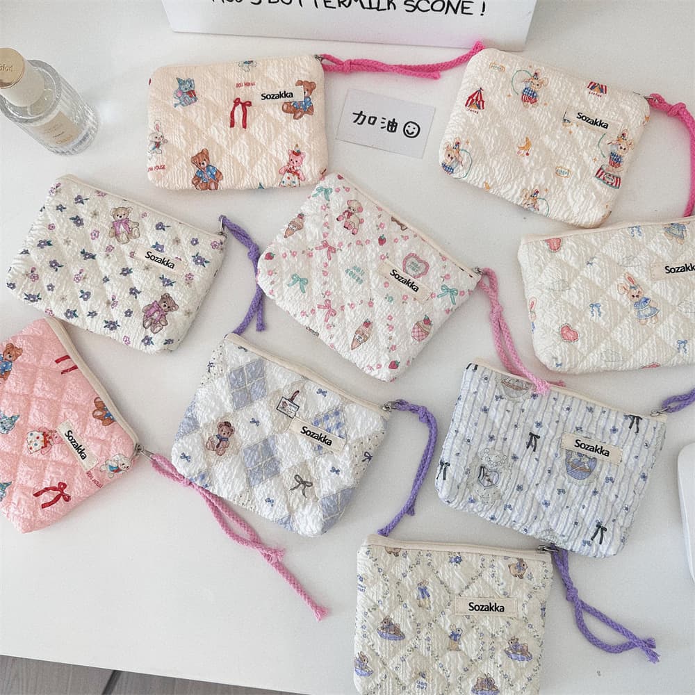 43162 Floral quilted quilted portable storage bag, cute and soft coin purse, lipstick storage bag, cosmetic bag