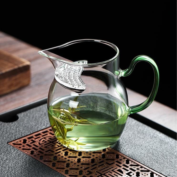 Crescent Filter Integrated Separator Large Capacity with Strainer Green Tea Brewing Thickened Heat-Resistant Glass Fairness Cup for Home Use