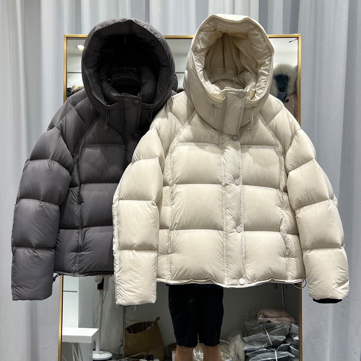 2025 Winter New Puff Down Jacket Women Short Thickened Cloud-Like Loose 90 White Duck Down Hooded Bread Coat