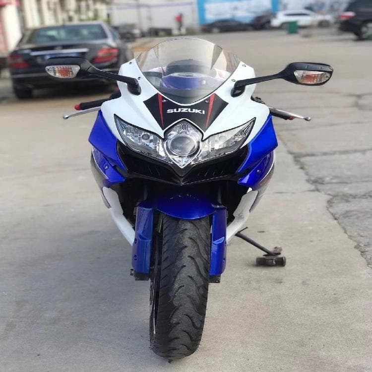 Bargaining Bell. Suzuki 600cc Motorcycle, Direct Supply from Authorized Dealership, In Stock