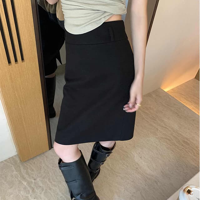 Korean retro high-waist straight A-line skirt for women 2026 autumn and winter new style woolen short skirt with back slit design