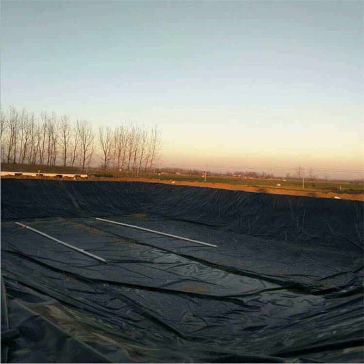 Reservoir geomembrane, flood control and anti-aging black membrane, dam protection, high-density polyethylene anti-seepage membrane