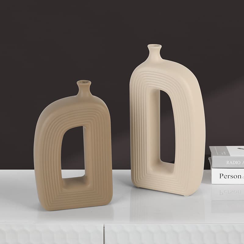 Nordic Style Ceramic Vase Creative Modern Simple Dry Flower Arrangement European Style Living Room Fashion Restaurant Table Decoration