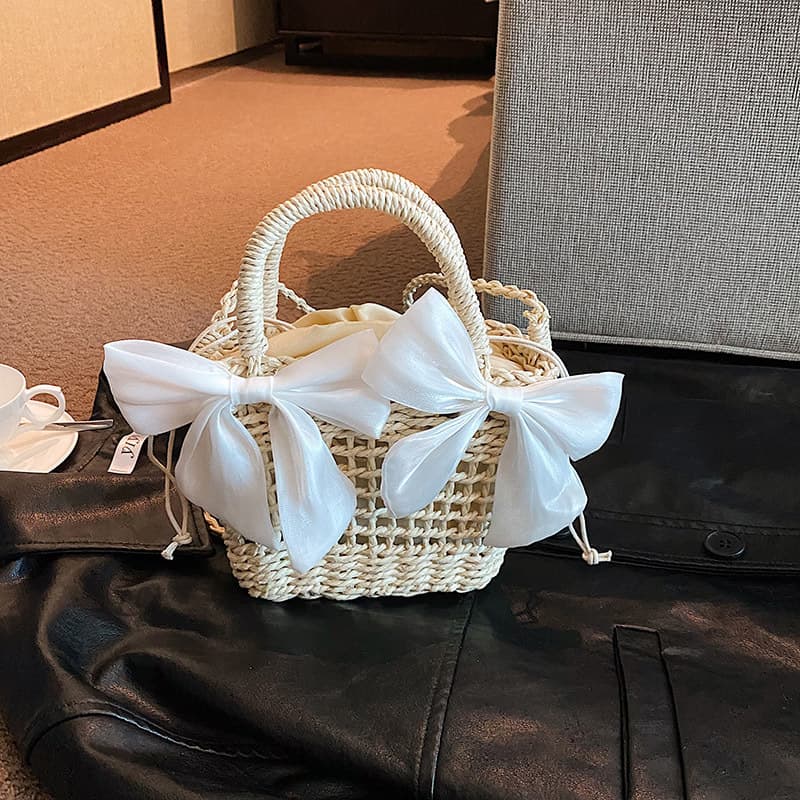 2026 New Style Hollow-Out Handbag for Women, Fashionable Handmade Woven Bag, Niche Design Beach Bag, Straw Bag