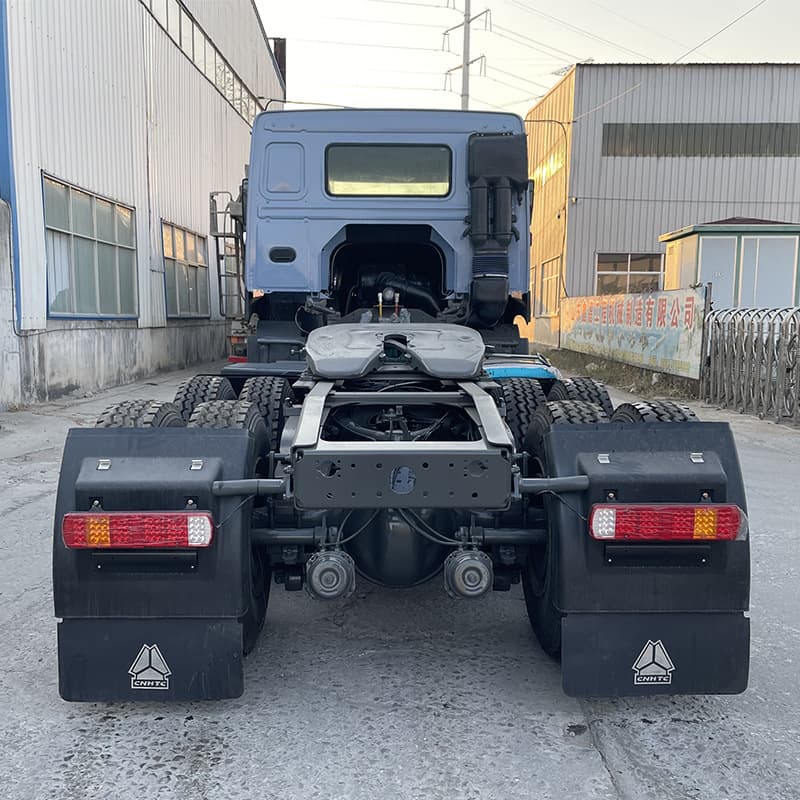 Sinotruk Howo 6*4 tractor head for sale, dual-drive cargo transport truck, 380HP heavy-duty truck