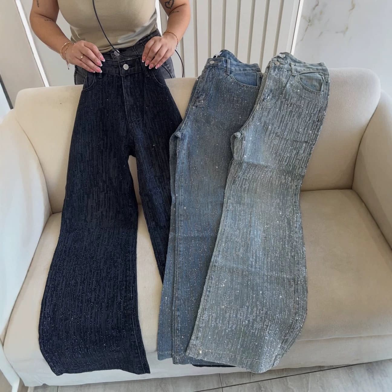 Boyfriend Jeans Multi-Pocket Cargo Wide-Leg Jeans with Rhinestone Embellishment Cargo Jeans