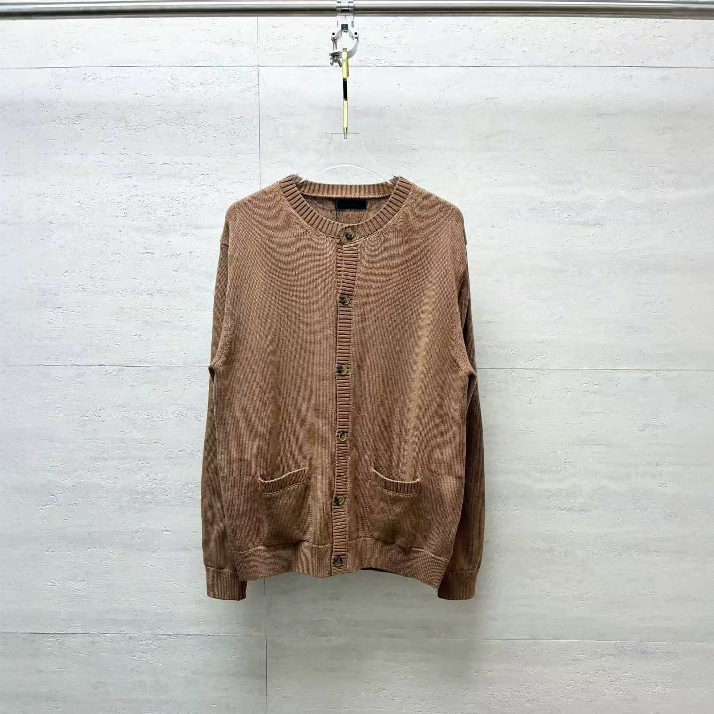 Cross-border European station autumn and winter new P Pujia cardigan breasted high-quality knitted sweater couple versatile business